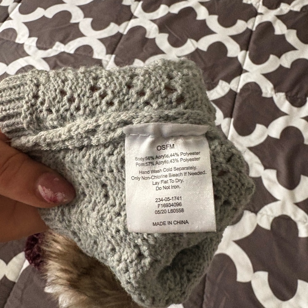 Cozy Knit Beanies Set of 2 with Pom Poms Gray and Purple - Picture 2 of 3